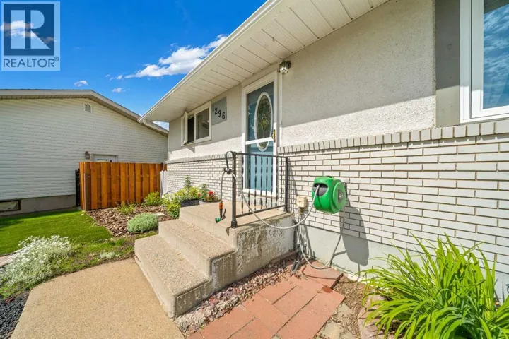 1296 Crockford Crescent NW, Medicine Hat, Alberta T1A7C5