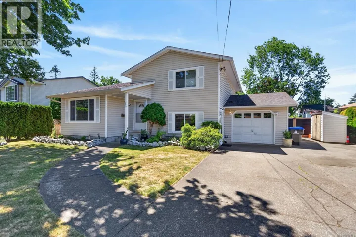 677 Somenos Dr, Comox, British Columbia V9M1B5