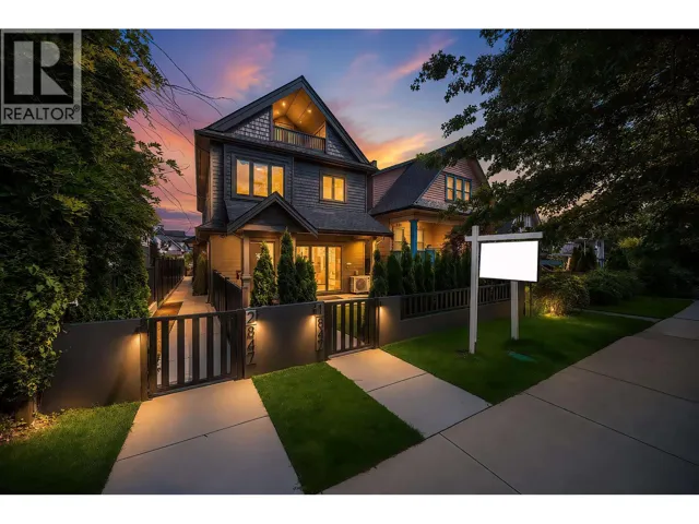 1 847 E 10TH AVENUE, Vancouver, British Columbia V5T2A9