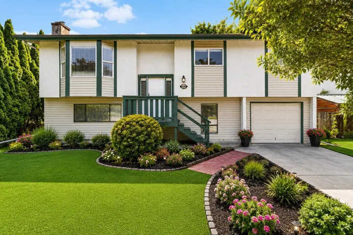 8852 CHARLES STREET, Chilliwack Proper South, Chilliwack, British Columbia V2P7H8