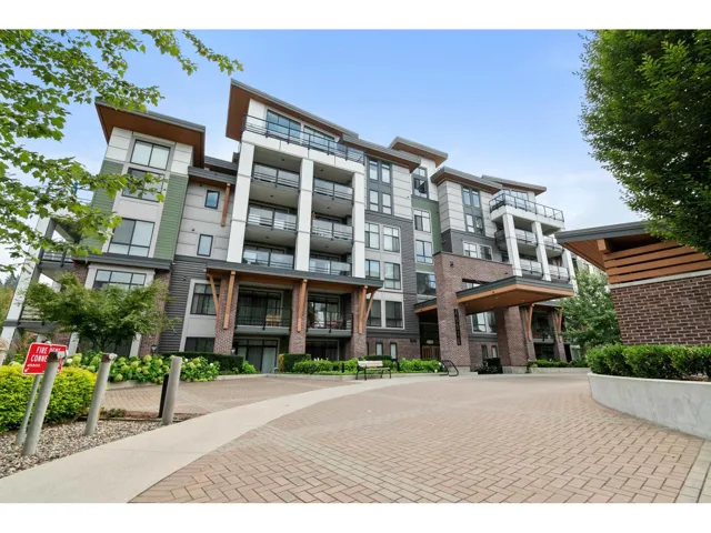 601 45510 MARKET WAY, Garrison Crossing, Chilliwack, British Columbia V2R6E1