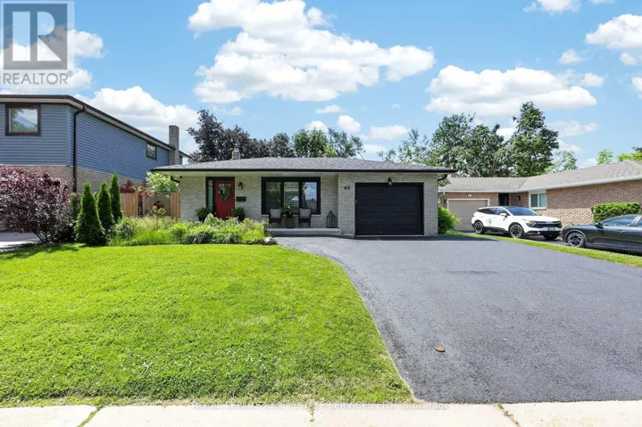 49 BELCOURT AVENUE, Barrie (Grove East), Ontario L4M4E5