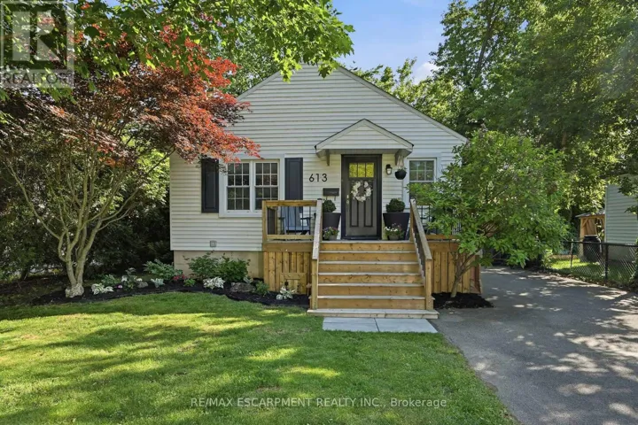 613 CLARK AVENUE W, Burlington (Brant), Ontario L7S1P1