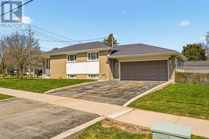 491 WARMINSTER DRIVE, Oakville (WO West), Ontario L6L4N4