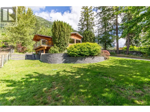 633 Jorgensen Road, Nelson, British Columbia V1L5P4