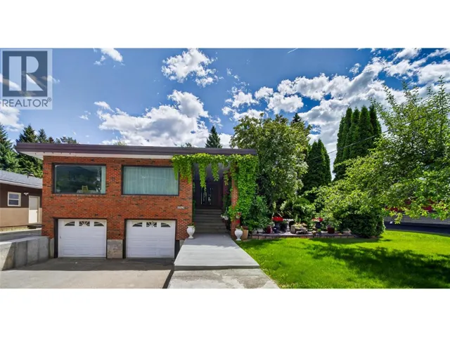 1698 McKenzie Road, Fernie, British Columbia V0B1M5