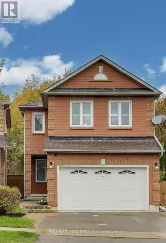 LOWER - 9 MACONNACHIE PLACE, Clarington (Bowmanville), Ontario L1C4M4