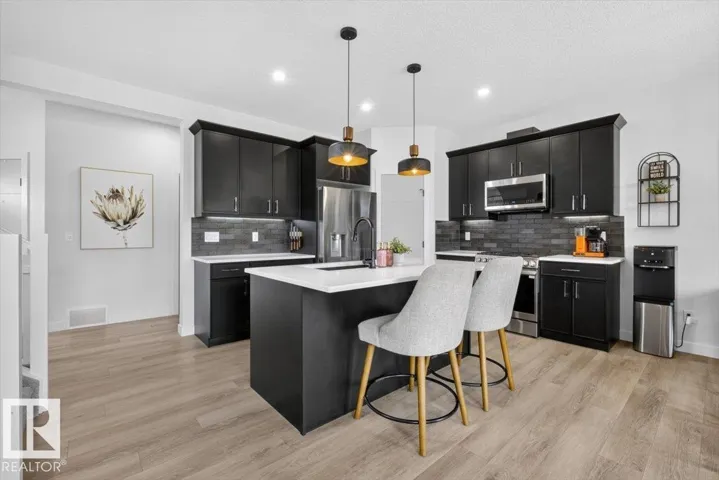 24 MAPLE CR, Gibbons, Alberta T0A1N0