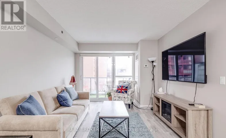 225 - 35 SARANAC BOULEVARD, Toronto (Englemount-Lawrence), Ontario M6A2G4