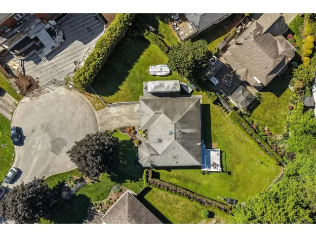 5742 190 STREET, Surrey, British Columbia V3S7M5