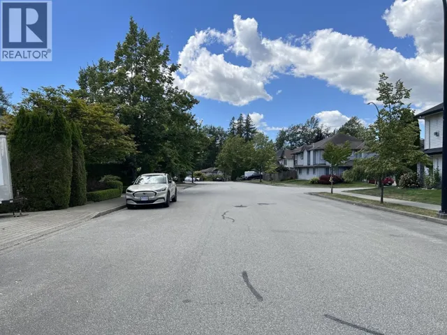 23776 110 AVENUE, Maple Ridge, British Columbia V2W1E7