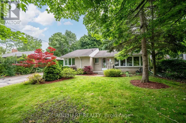 330 CONNINGTON STREET, London South (South G), Ontario N6C4C9