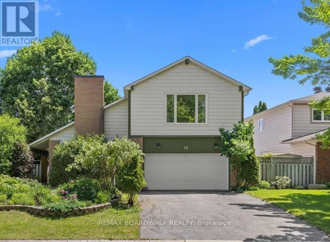 13 POMMEL CRESCENT, Ottawa, Ontario K2M1A3