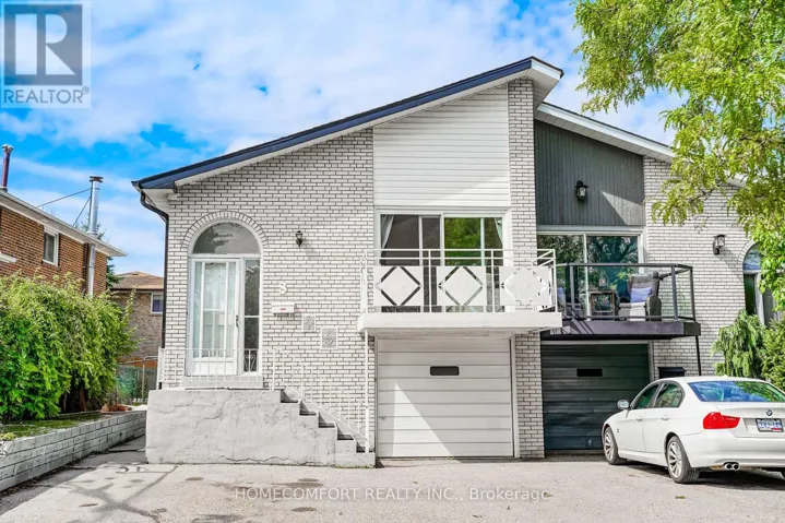 8 TOPAZ GATE, Toronto (Bayview Woods-Steeles), Ontario M2M2Z7