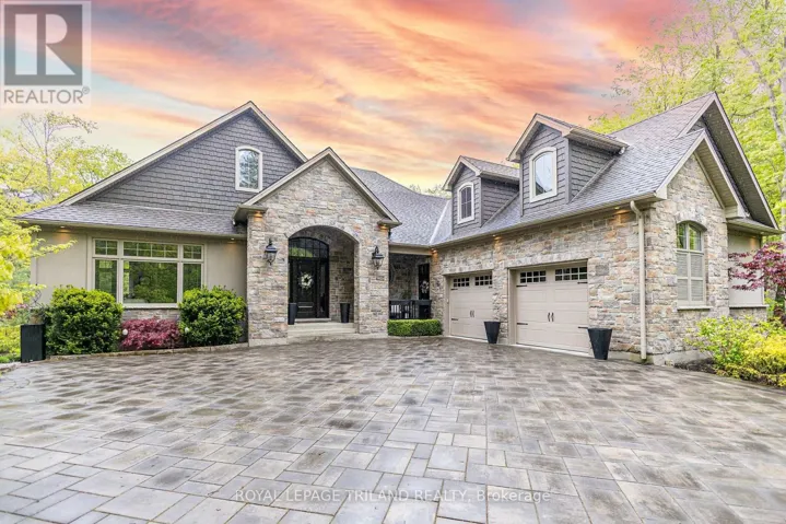10445 PINETREE DRIVE, Lambton Shores (Grand Bend), Ontario N0M1T0