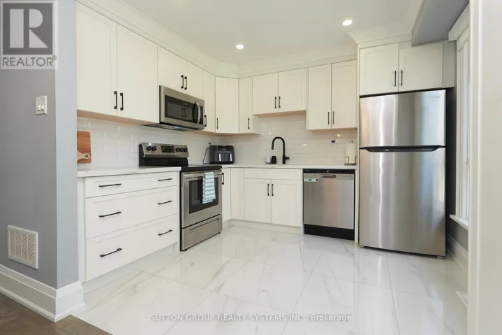 70 COURTLEIGH SQUARE, Brampton (Heart Lake East), Ontario L6Z1J3