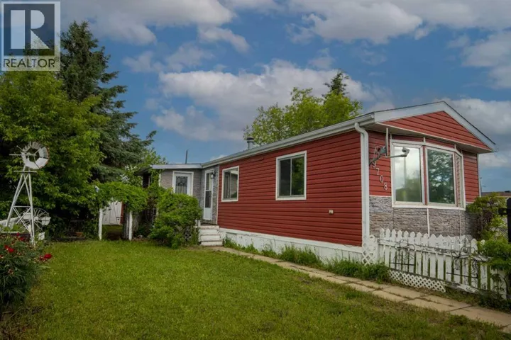 9708 104 Avenue, Clairmont, Alberta T8X5E7