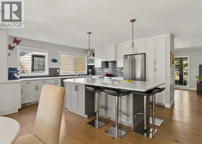 127 Parkglen Crescent SE, Calgary, Alberta T2J4L9