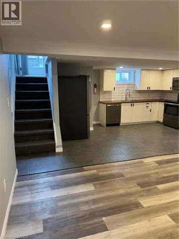 46 LINDEN Avenue Unit# Basement, Brantford, Ontario N3S7E5