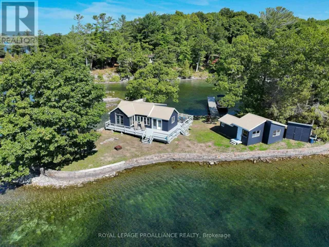 1 BLACK CAT ISLAND, Frontenac Islands (The Islands), Ontario K0E1L0