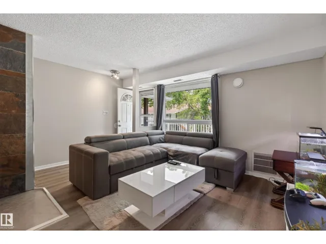 #35 3111 142 AV NW, Edmonton, Alberta T5Y2H6