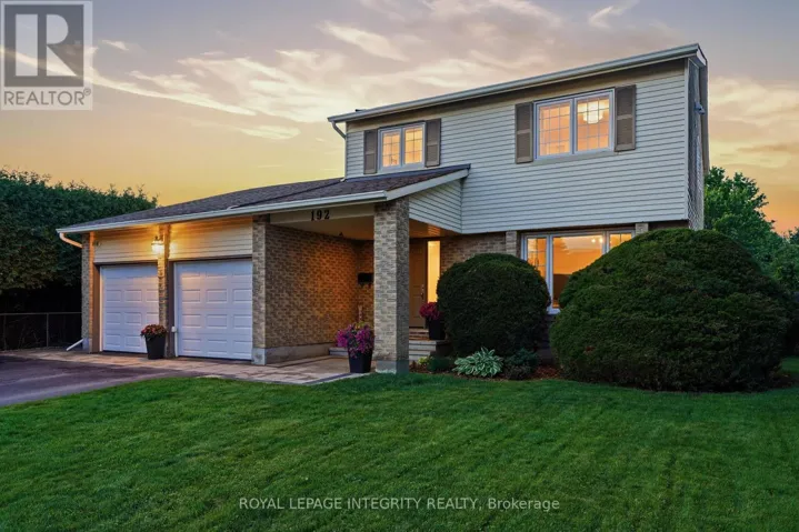 192 PARK GROVE DRIVE, Ottawa, Ontario K1E2T1