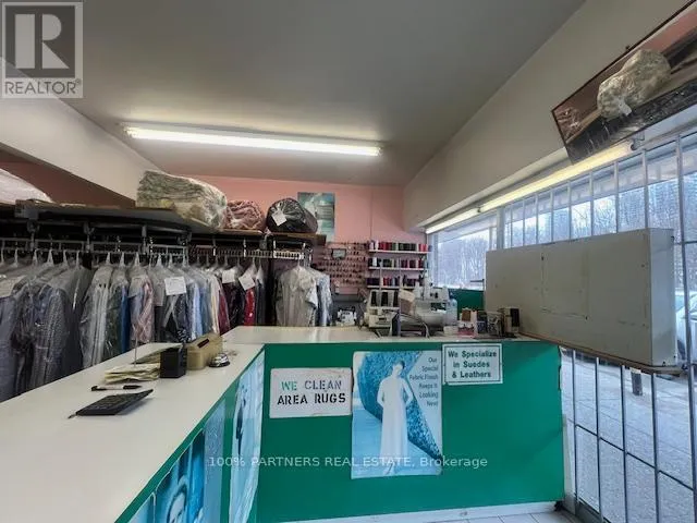 1581 ELLESMERE ROAD, Toronto (Woburn), Ontario M1P2Y3