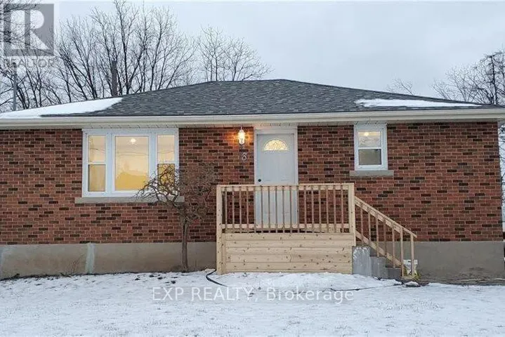 8 HILLCREST AVENUE, Brantford, Ontario N3T2C7
