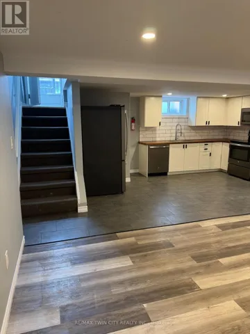 46 LINDEN AVENUE, Brantford, Ontario N3S7E5