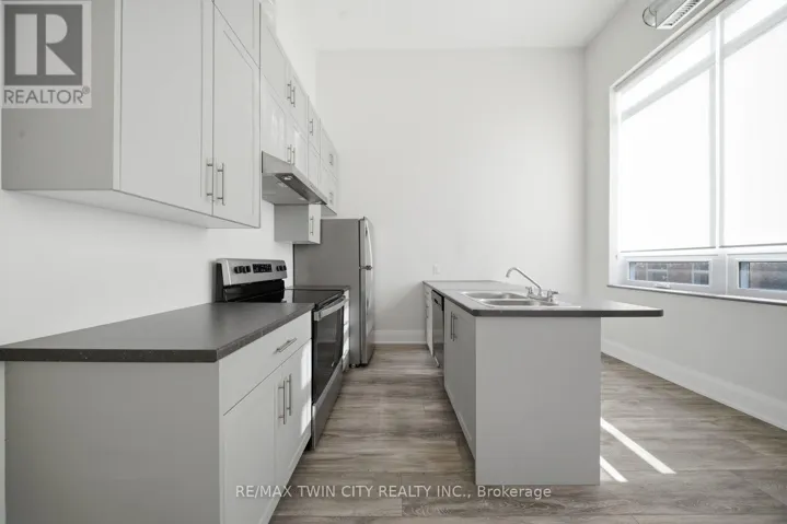 303 - 11 QUEEN STREET, Brantford, Ontario N3T3B2