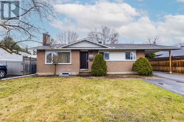 B - 1542 ST. GEORGES STREET, Ottawa, Ontario K1E1P9