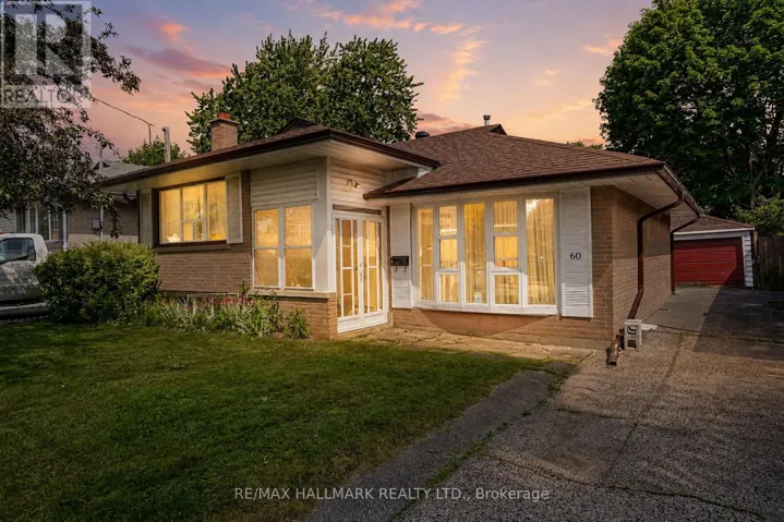 60 VRADENBERG DRIVE, Toronto (Tam O'Shanter-Sullivan), Ontario M1T1M6