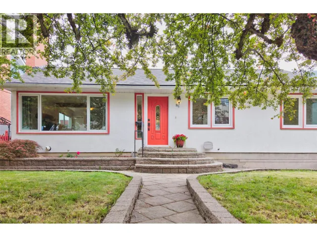 815 Tenth Street, Nelson, British Columbia V1L3C6