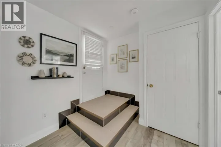 347 KEEWATIN Avenue Unit# Lower, Kitchener, Ontario N2B3W2