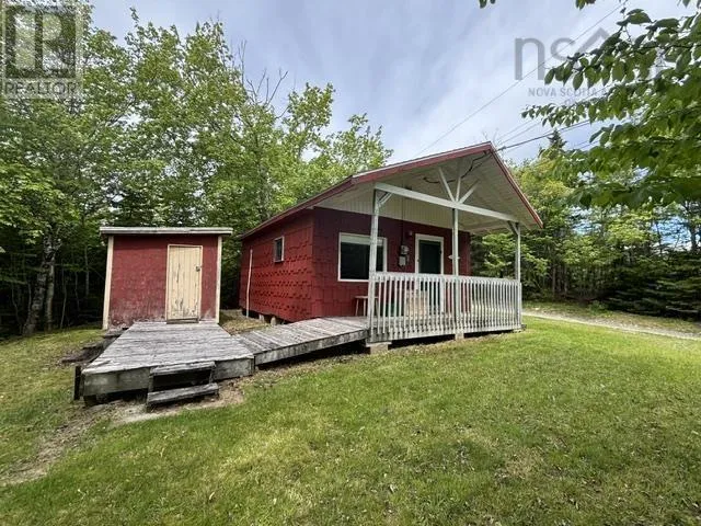 25 Ton Timber Hills Road, Moser River, Nova Scotia B0J2R0