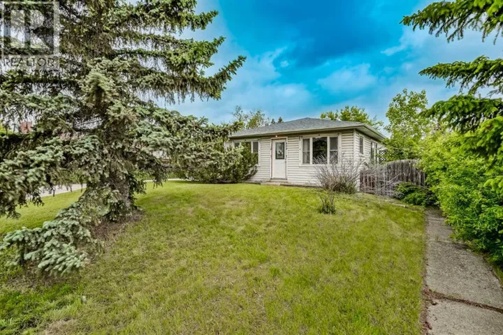 504 1 Avenue NE, Airdrie, Alberta T4B1R1