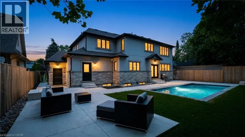 540 WEIR Avenue, Oakville, Ontario L6L4X4