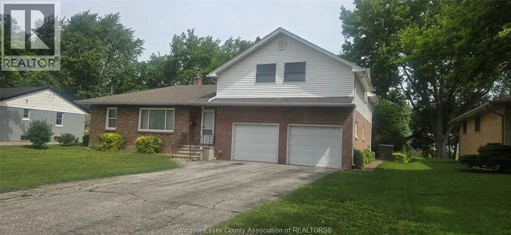 960 SCOFIELD AVENUE, Windsor, Ontario N9G1L7