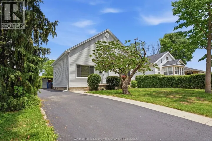 2340 AUBIN, Windsor, Ontario N8W4L5