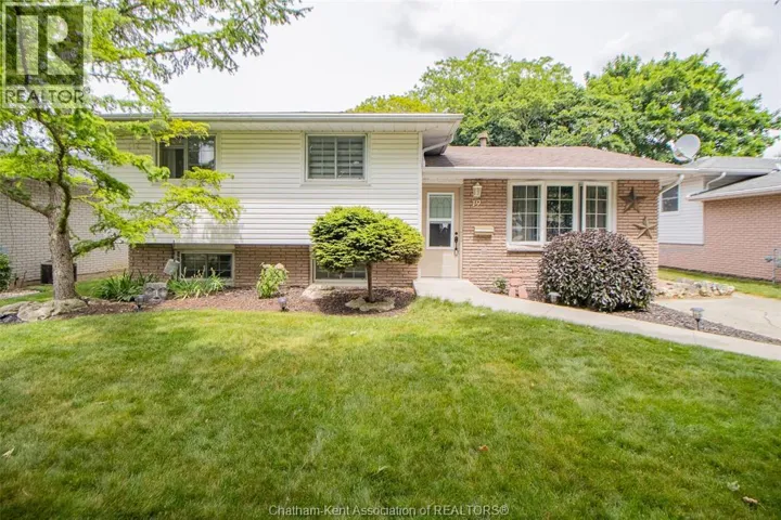 19 Kirkcaldy PLACE, Chatham, Ontario N7L4H7