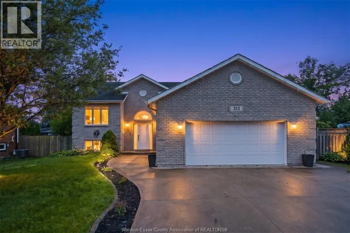 312 BOUFFARD, LaSalle, Ontario N9J1G2