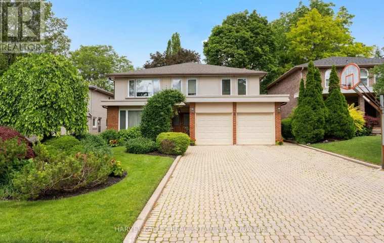 8 GRANADA COURT, Markham (German Mills), Ontario L3T4V4