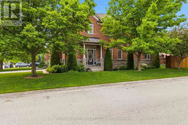 240 DUSKYWING WAY, Oakville (BR Bronte), Ontario L6L6X5