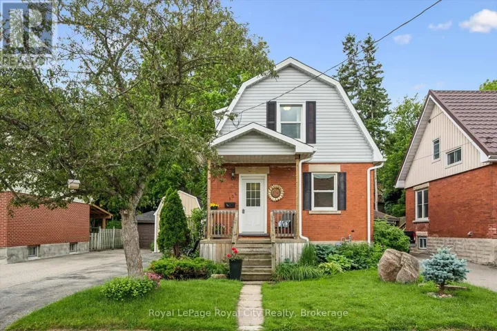 136 ALMA STREET N, Guelph (Junction/Onward Willow), Ontario N1H5X4