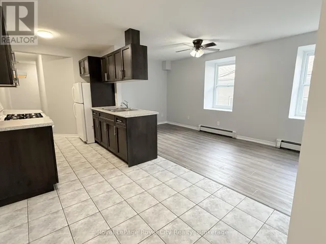 2 - 116 WYNDHAM STREET, Guelph (Downtown), Ontario N1H4E8