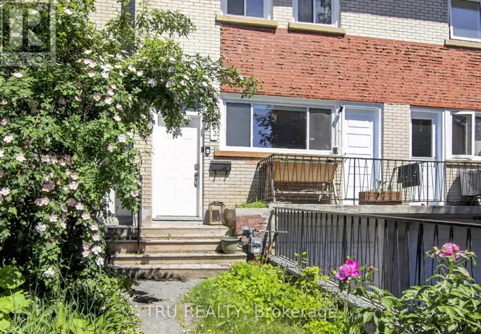 1253 EMPEROR AVENUE, Ottawa, Ontario K1Z8C4