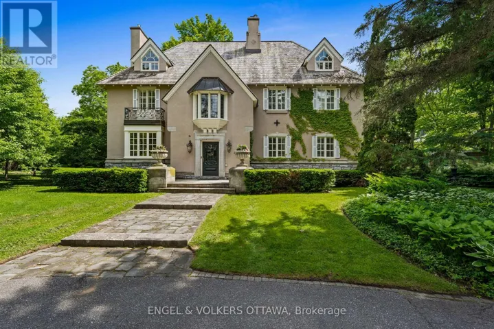 218 COLTRIN ROAD, Ottawa, Ontario K1M0A6