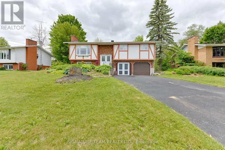 17 ROSS STREET, Whitewater Region, Ontario K0J1K0