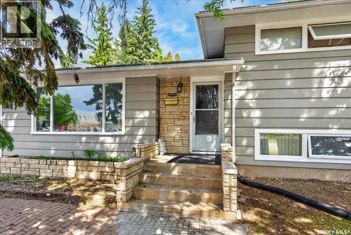 3909 HILLSDALE STREET, Regina, Saskatchewan S4S3Y6