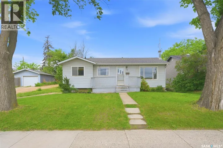 99 Howell AVENUE, Saskatoon, Saskatchewan S7L3S9